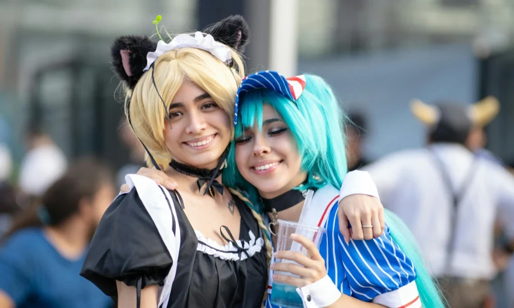 Popular Adult Costume Themes for Halloween Events