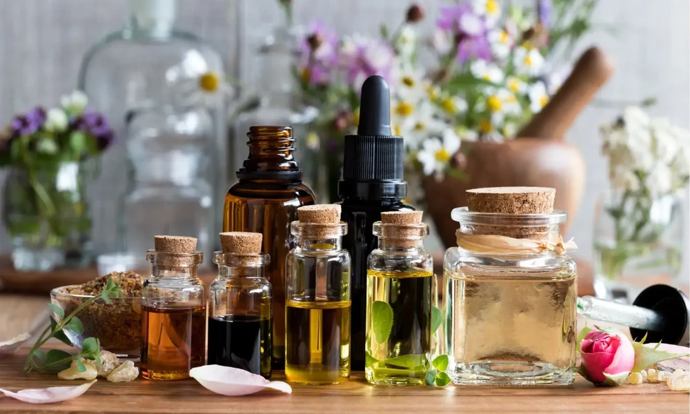 How Face Essential Oils Support a Healthy Skincare Routine